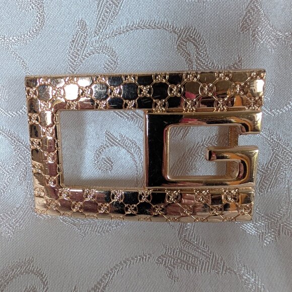 G Gold tone Belt Buckle - Picture 1 of 9